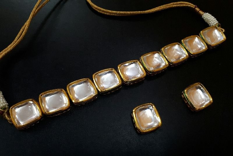 AN-130 Kundan Choker