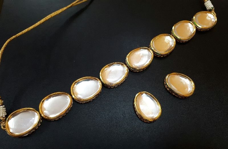 AN-130A Kundan Choker