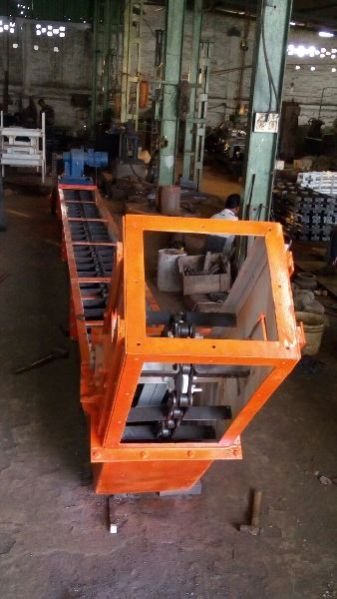 Drag Chain Conveyor System 04