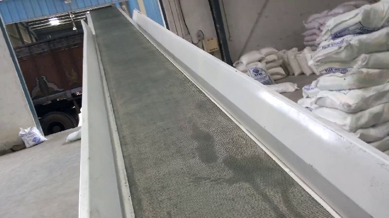 Truck Loading Conveyor System 01