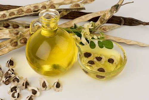 Moringa Oil 01