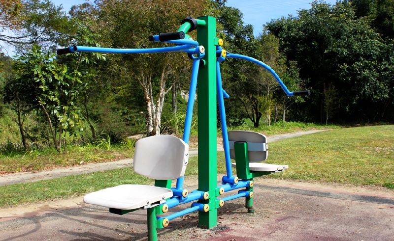 Lat Pulldown Machine 02