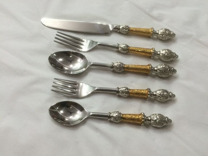 Cutlery Set 04