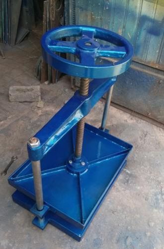 Manual Book Pressing Machine 02