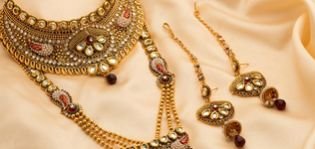 Artificial Necklace Set 01