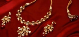 Artificial Necklace Set 02