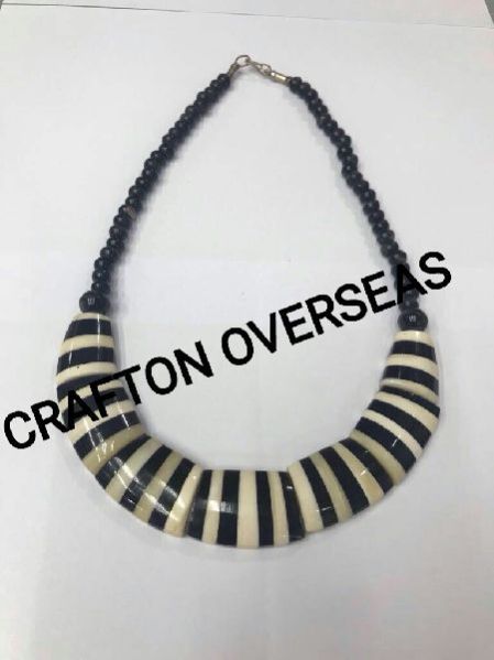 Bone Horn Necklace 03
