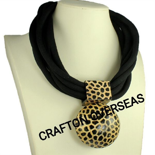 Bone Horn Necklace 06