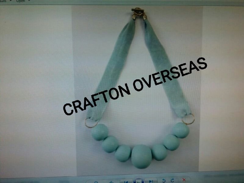 Resin Necklace 03