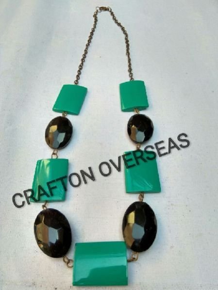 Resin Necklace 08