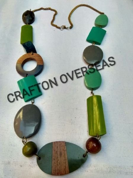 Resin Necklace 09