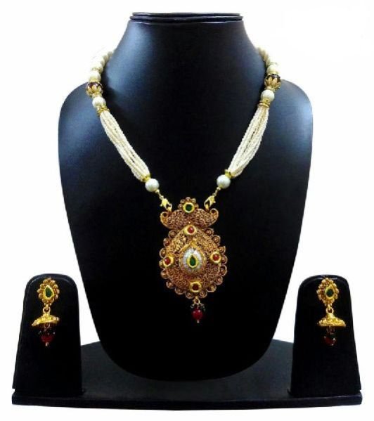 Antique Necklace Set 02