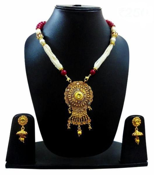 Antique Necklace Set 03