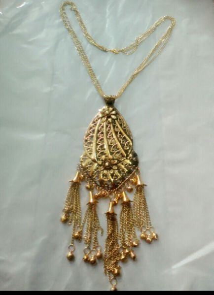 Handcrafted Fashion Necklace 04