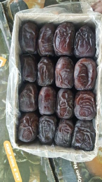 Fresh Dates 01