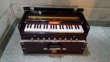 Folding Harmonium 02