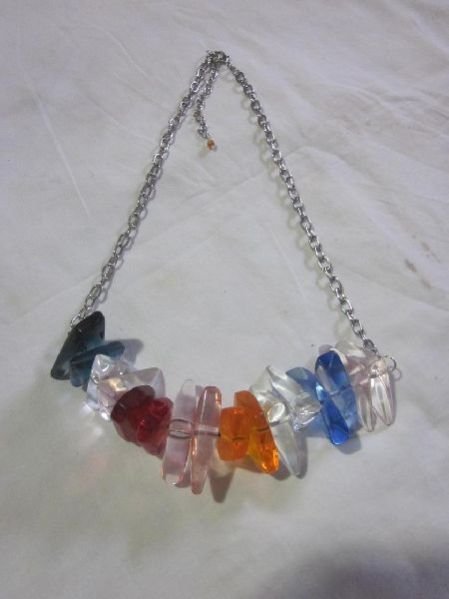 Resin Necklace 04