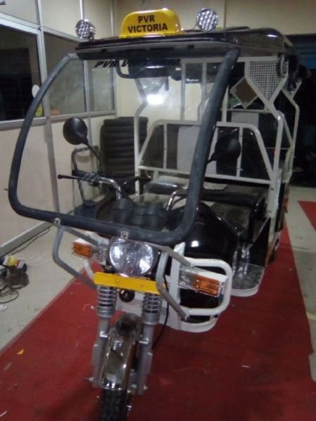 Battery E Rickshaw 02