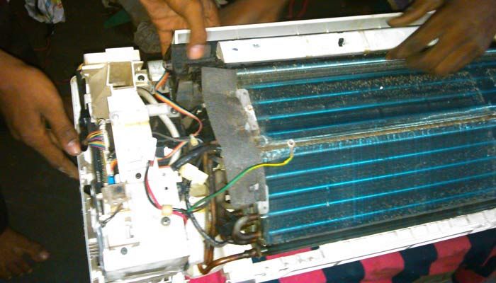 Air Conditioner Repairing Services 02