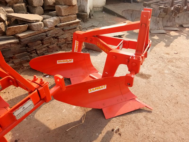 Two Disc Mouldboard Plough 02