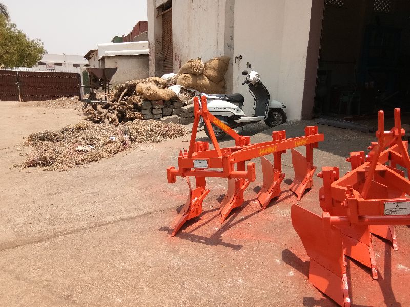 Four Disc Mouldboard Plough 05