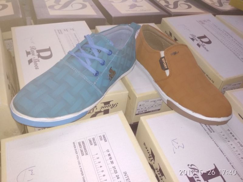 Mens Canvas Shoes 02