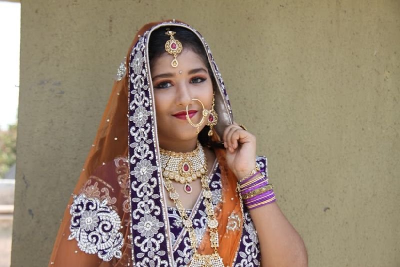 Professional Makeup Services 09