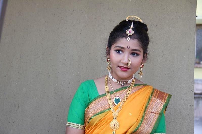 Professional Makeup Services 11