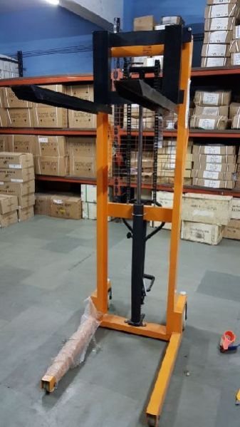 Hydraulic Stacker 04