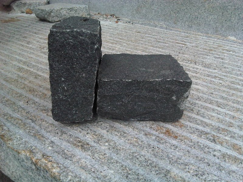 Blabk cobblestone 6inc