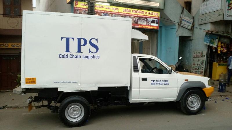 Cakes Transportation 07