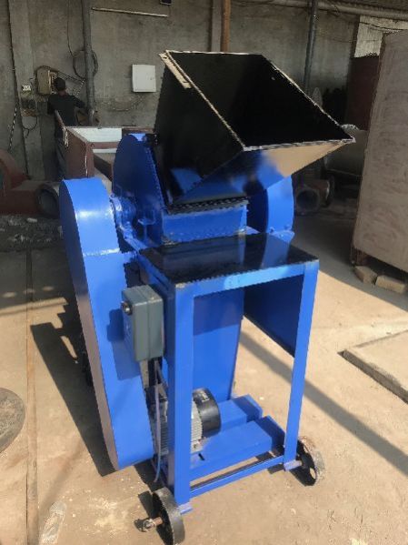Garden Waste Shredder Machine 02