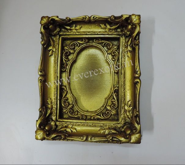 Decorative Photo Frame 09