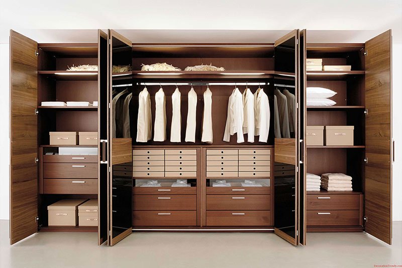 Designer Wardrobe 04