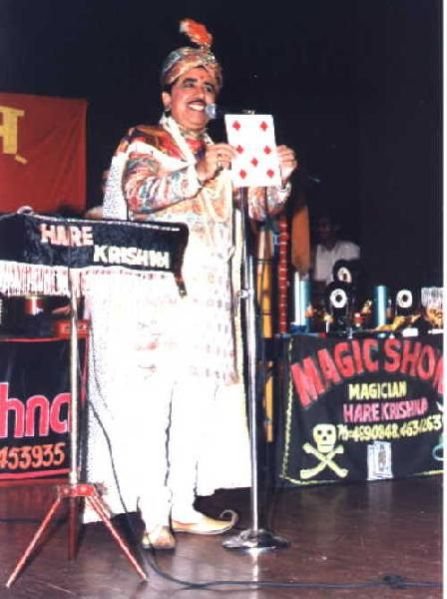College Magic Show 03