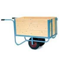 Metal Wheelbarrow (01)