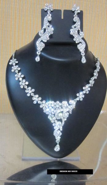 Imitation Necklace Set 50