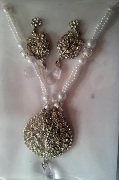 Imitation Pendant Set 09