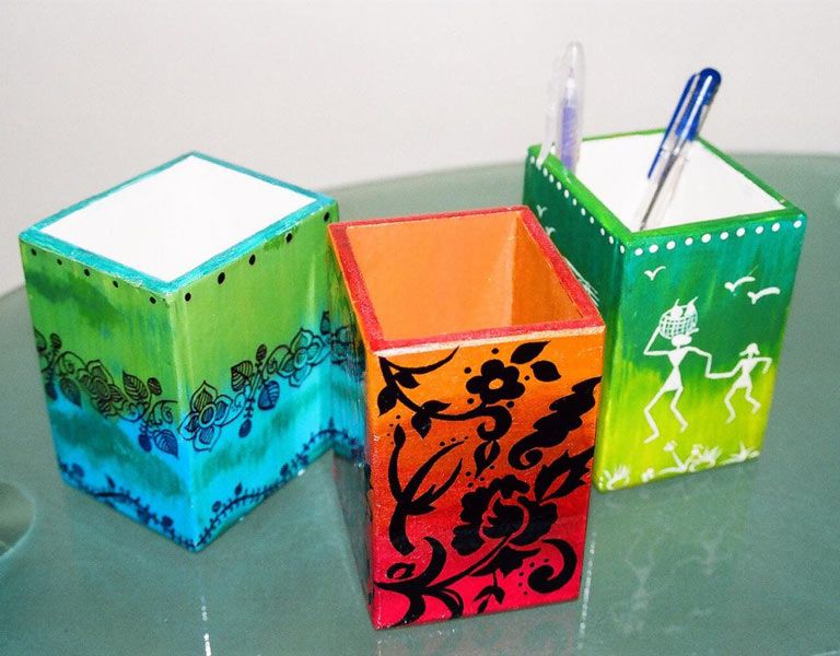 Hand Painted Pen Stand 02