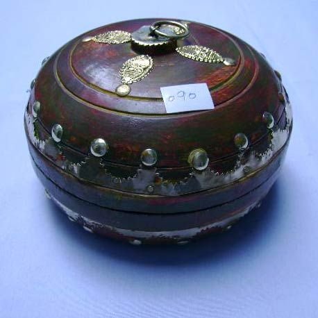 Horn and Bone Box (JB-197)