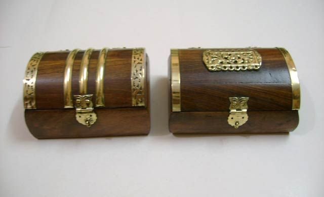 Horn and Bone Box (JB-52)