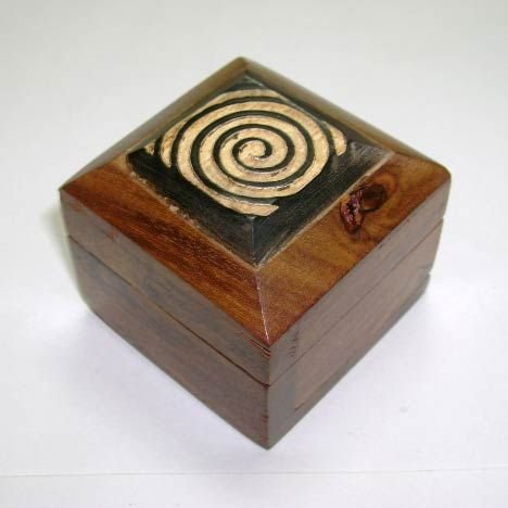 Horn and Bone Box (JB-9)