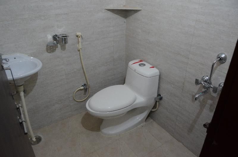 Girls Hostel Service 04