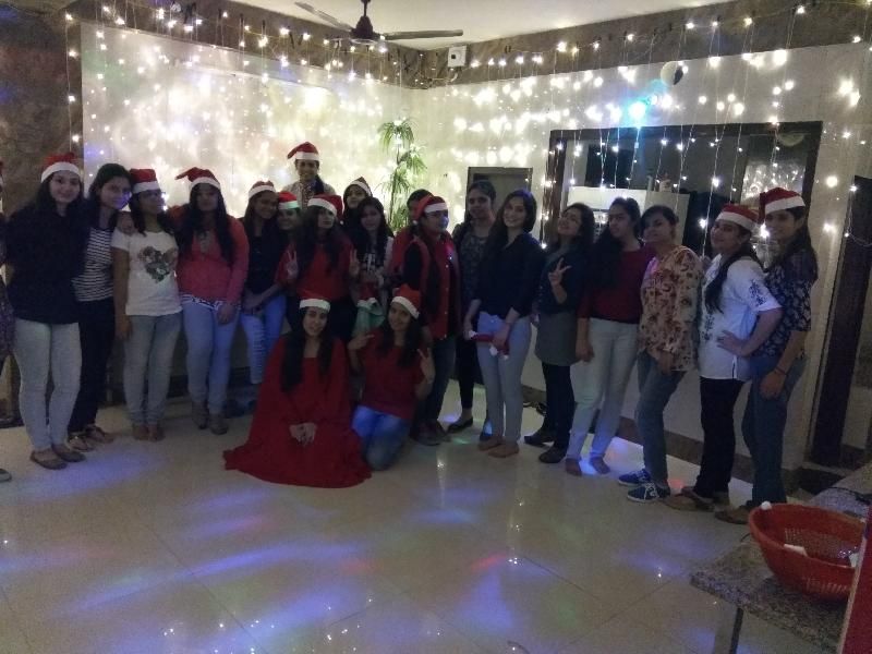 Girls Hostel Service 10