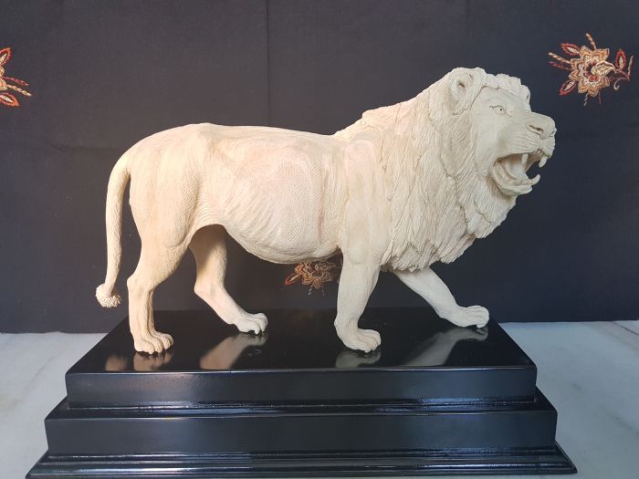 Wooden Lion Statue 02