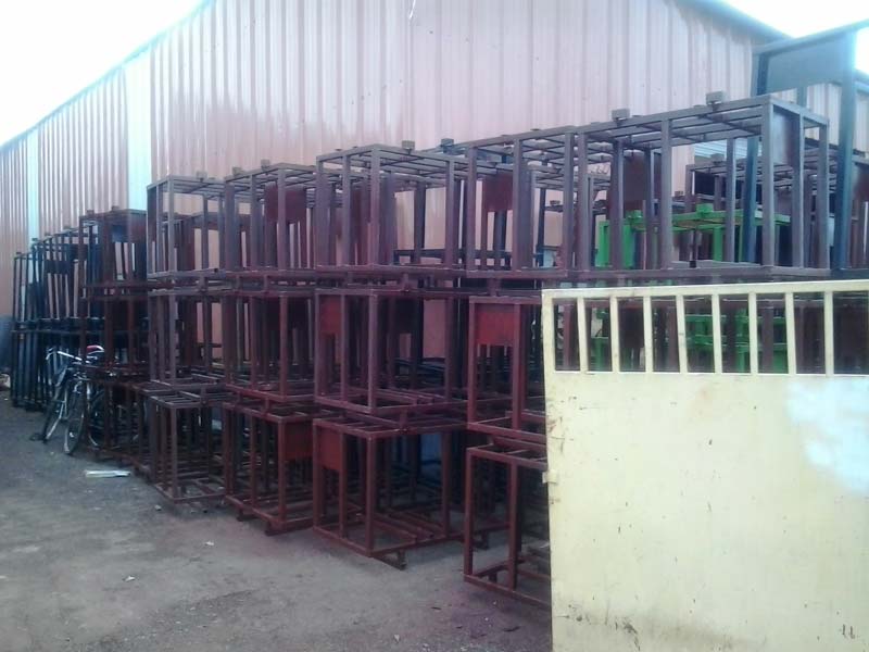 Light Weight Goods Packing and Transport Crates in M.S. Pipes Fabrication