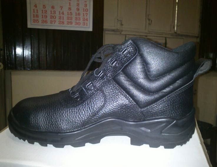 High Ankle Leather Shoes 01