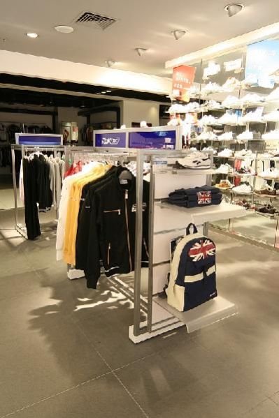 Metal Display Stand 01