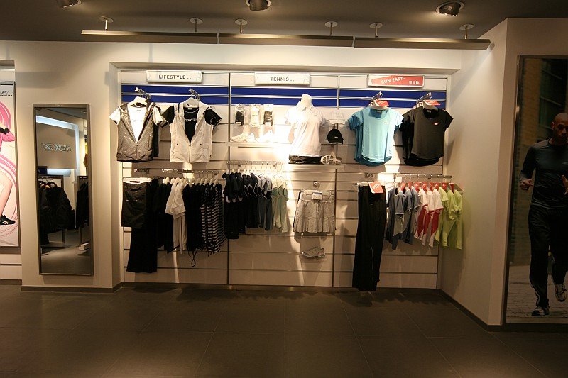 Metal Display Stand 03