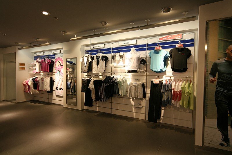 Metal Display Stand 04